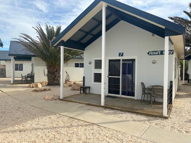 Oceanside Village Denham Exterior photo