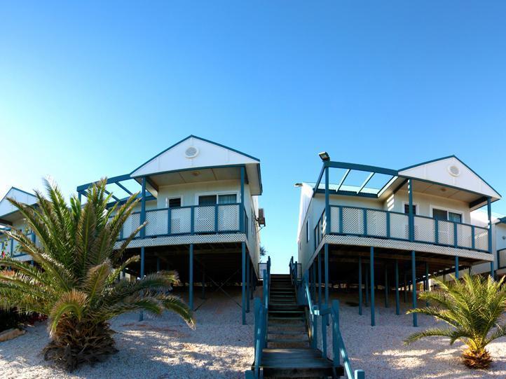 Oceanside Village Denham Exterior photo