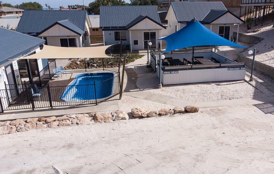 Oceanside Village Denham Exterior photo